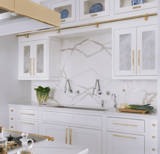 Traditional Kitchen in White and Brass