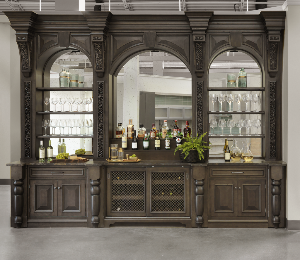 Traditional Bar - Custom Cabinetry